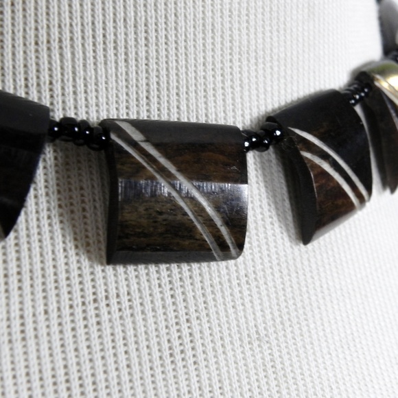 Vintage | Carved Necklace Brown Natural Look - Picture 3 of 7
